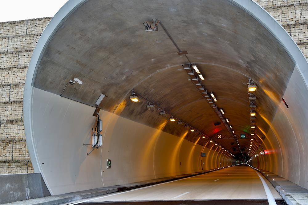 Beleuchtung - Produkte - ANPV Luxemburg - RIGAMONTI Vertreter -  Straßentunnel